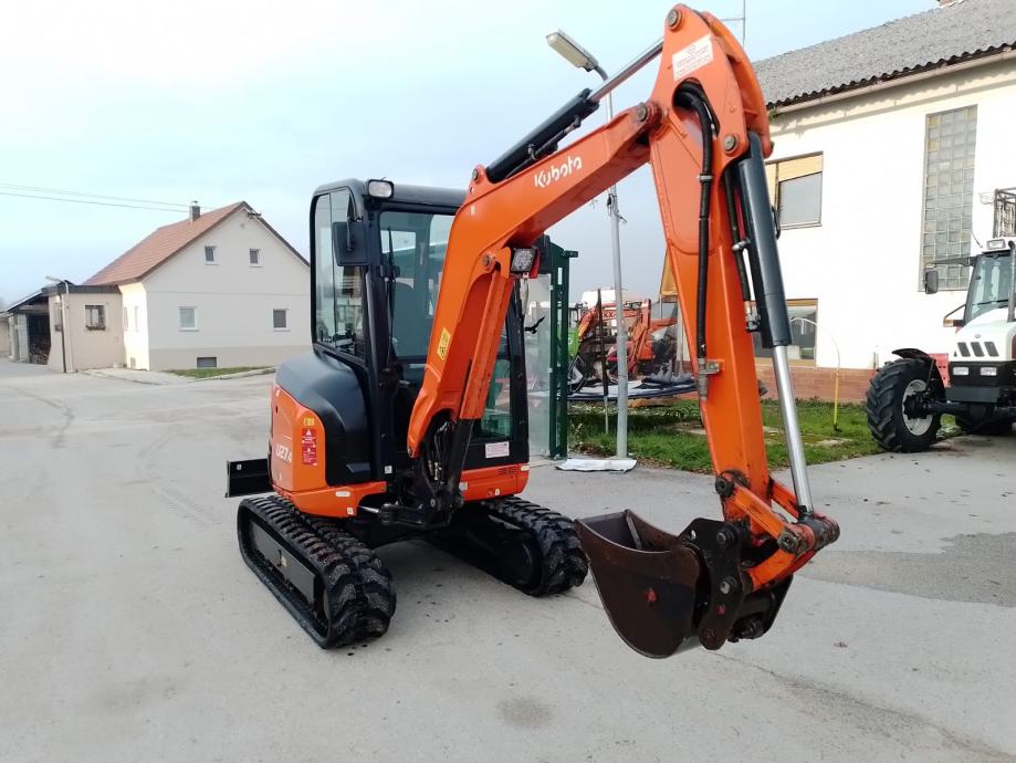 mini-bager-kubota-27-4-slika-203894547