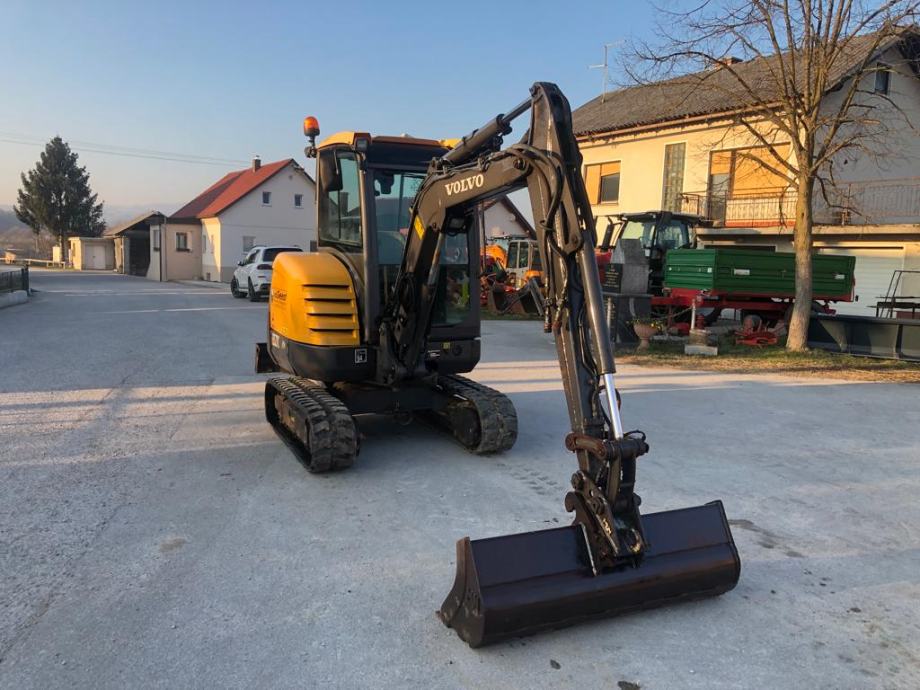 mini-bager-volvo-ec27c-slika-211906905
