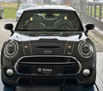 MINI Cooper S automatik JCW - cover