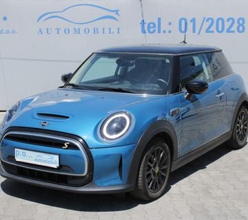 MINI Cooper SE LED Head-Up NAVI R-Cam Tempomat Bluetooth 2022. - cover