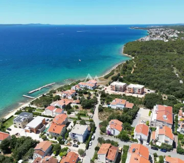 DIKO - DVIJE STAMBENE JEDINICE POVEZANE VRTOM - IDEALNO ZA VEĆU OBITELJ - 1.240.000 € - cover