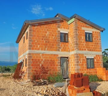 Vrbnik, samostojeća kuća u izgradnji i lijepim pogledom na more, PRODAJA! - cover