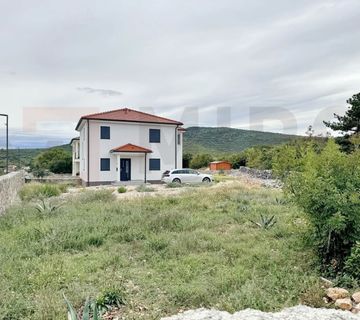 Vrbnik, komforna samostojeća kuća sa velikom okućnicom, PRODAJA! - cover