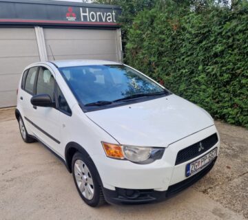 Mitsubishi Colt 1,3 PRILIKA POCINČAN KAO NOV! RATE - cover