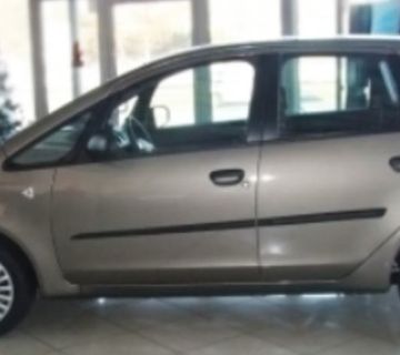 Mitsubishi Colt 5d 2008 - bočne letvice - cover