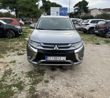 Mitsubishi Outlander 2.0 PHEV hibrid 4×4 U PDV u AKCIJA - cover