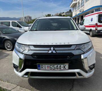 Mitsubishi Outlander PHEV - cover