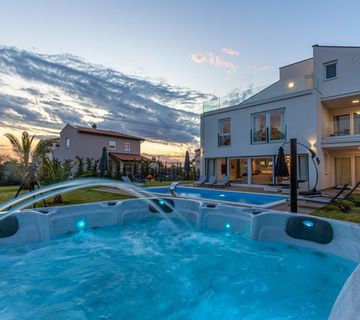 Predivna villa na mirnoj lokaciji, Poreč,okolica, Istra - cover