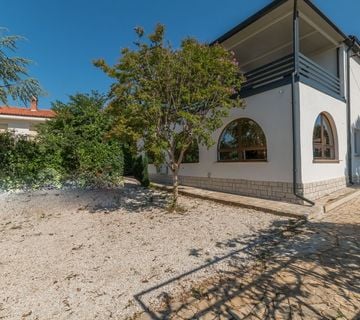 Predivna kuća s okućnicom u blizini Poreča, Istra - cover