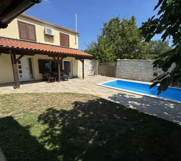Renovirana kamena kuća sa pomoćnim objektom, Tinjan,okolica, Istra - cover