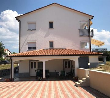 Apartmanska kuća u okolici Poreča, Istra - cover