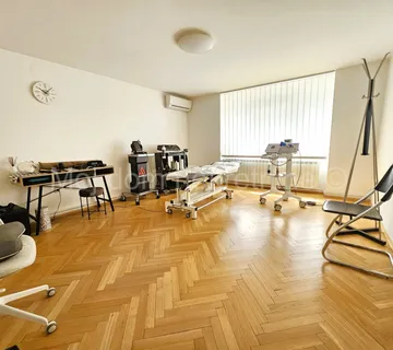 D. Grad, Vrbanićeva, lijep 3soban stan s loggiom, 71.30m2 - Osijek
