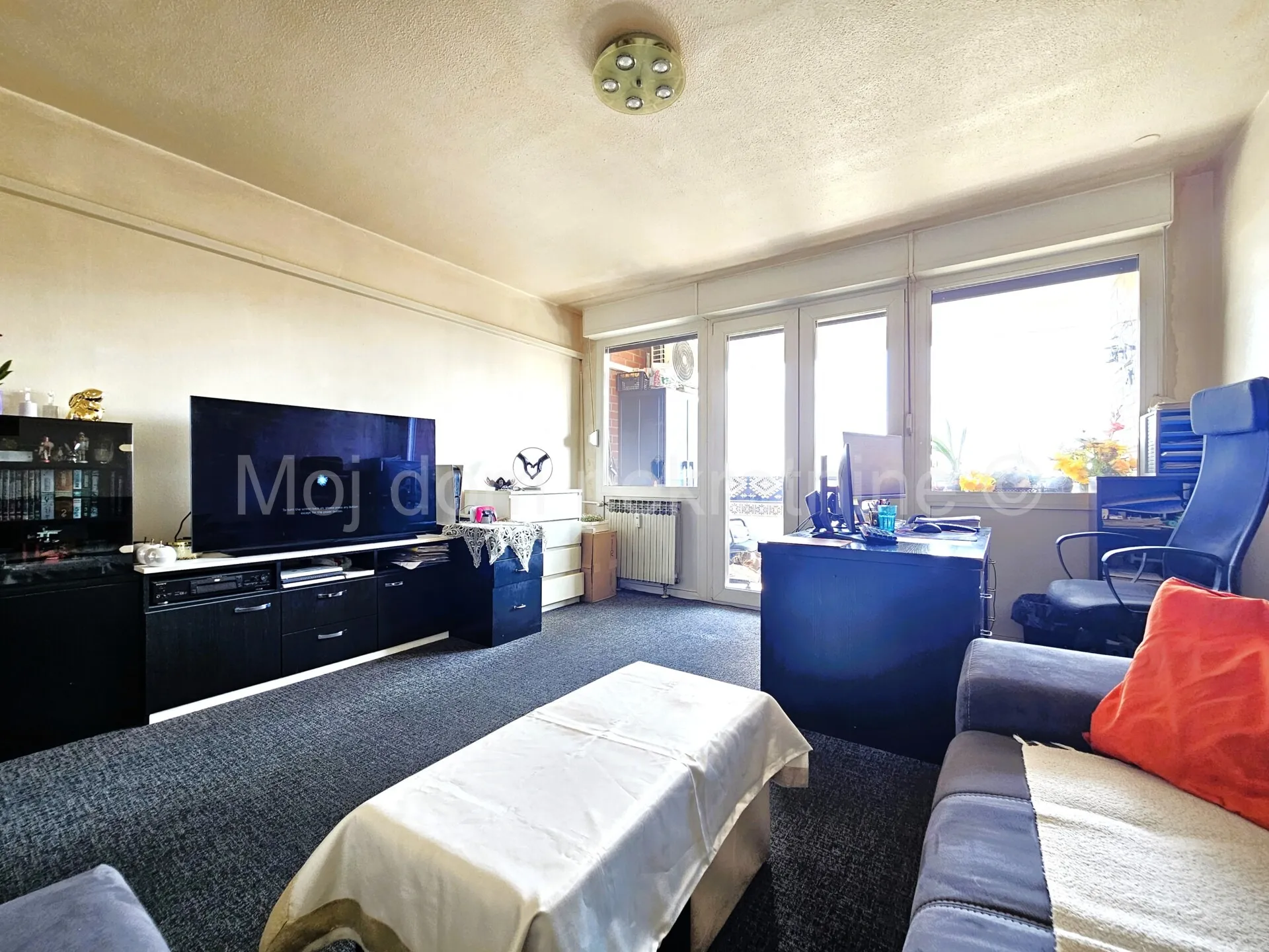 Ferenšćica, prostran 3 soban stan s dvije loggie, 82.67m² - cover