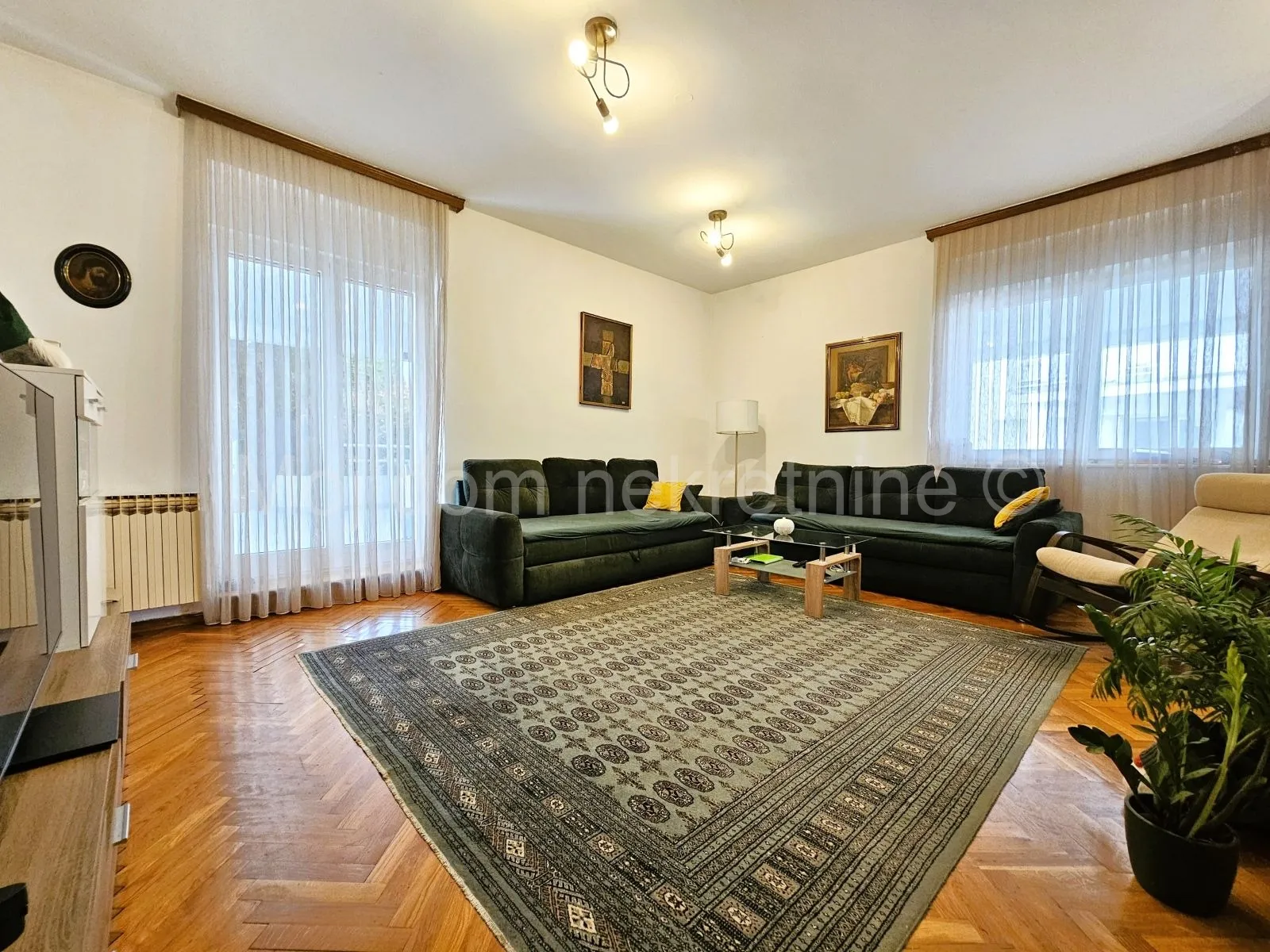 Remete, Bukovačka, prostran stan s terasom, 107.72m2, GARAŽA! - cover