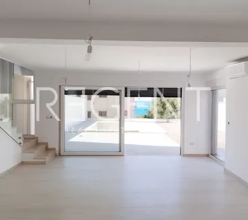 Crikvenica, Dramalj - Moderan trosoban stan s bazenom , novogradnja - cover