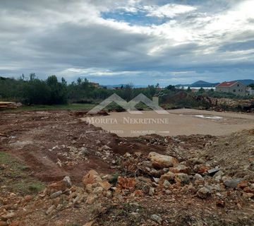 Tribunj, novogradnja u blizini centra i plaže - cover