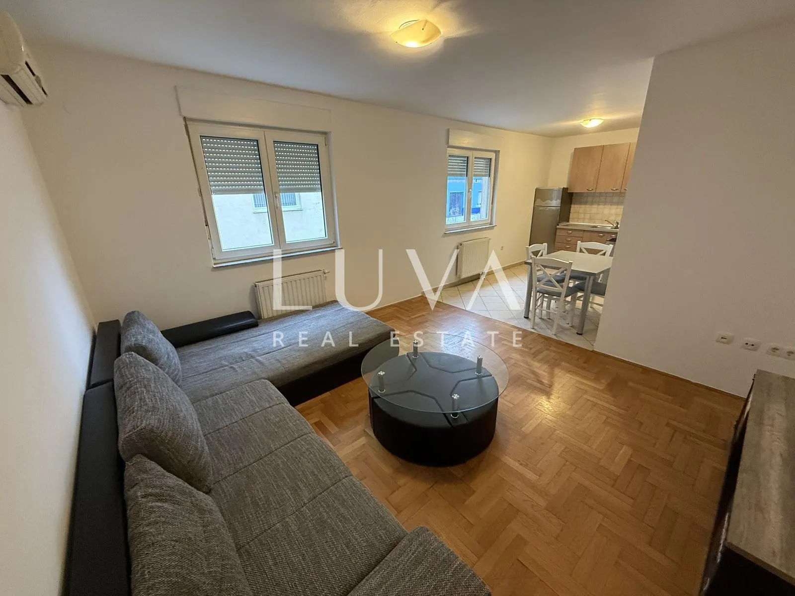 Zagreb, Malešnica, stan s dvije spavaće sobe na 1. katu, 60 m2 - cover