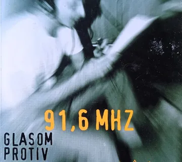 91,6 MHZ GLASOM PROTIV TOPOVA Alenka Mirković VUKOVAR - cover