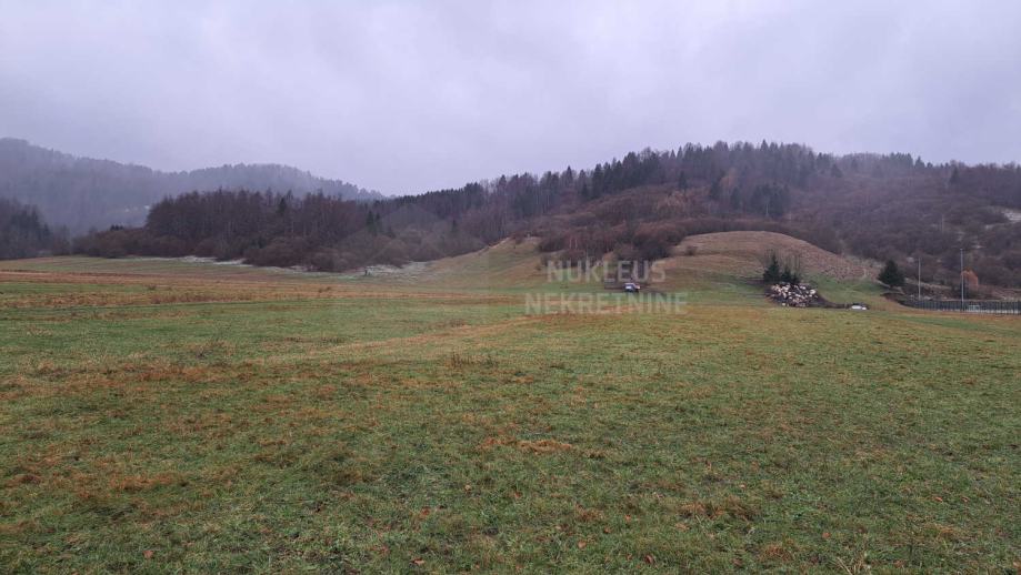 mrkopalj-gradevinsko-zemljiste-dijelom-brda-slika-210773071