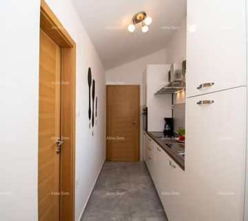 Medulin. Mukalba. Moderan apartman sa velikom terasom - cover