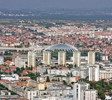 Trosoban stan u zgradi sa liftom ,Voštarnica , Zadar - cover