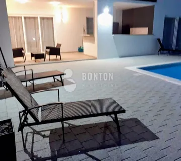 MURVICA-LUXSUZNA VILA S DVA BAZENA (prodaja) - cover