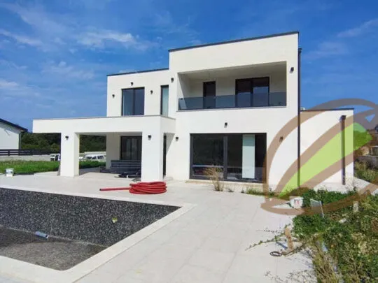 Istra Labin prekrasna vila s bazenom novogradnja - cover