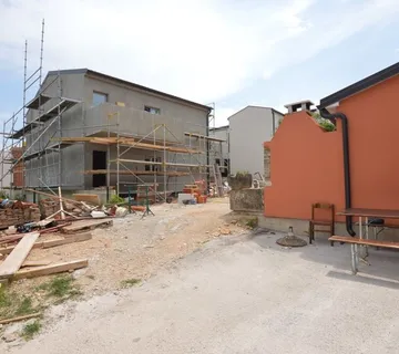 TAR-STAN U PRIZEMLJU IZGRADNJI NA PRODAJU (prodaja) - cover