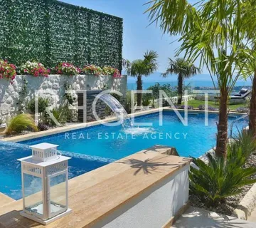 Split, Kučine - Luksuzna vila 700 m2 - cover