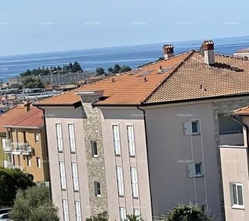 Prodaja dvoetažnog stana s pogledom na more i zajedničkim bazenom - cover