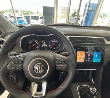 MG ZS 1.5 - testno vozilo - cover