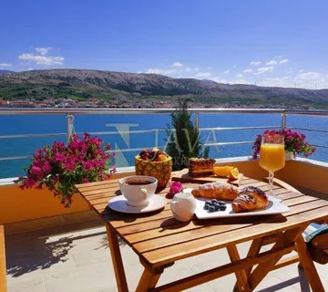 Pag – boutique hotel / villa u prvom redu do mora (prodaja) - cover