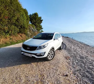 Kia Sportage 2,0 crdi, 4x4 dizel - cover