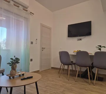 Pula -apartmani -cijena dogovor - cover