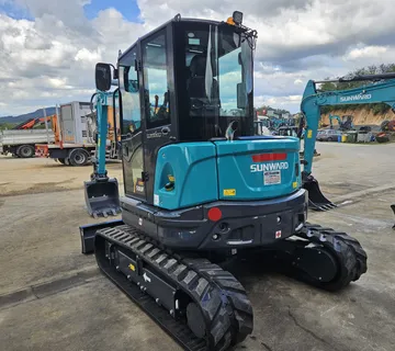 MINI BAGER SUNWARD SWE 50UF 5 t ROVOKOPAČ - cover