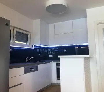 Kuhinja sa šankom visoki sjaj acryl - cover