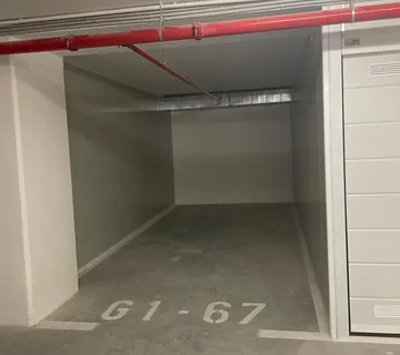 Najam - Garažno parking mjesto: Zagreb (Borongaj), 15 m2