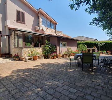 Pula, Kaštanjer, prostrani stan 146,29m2 #prodaja - cover