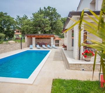 Istra, Poreč okolica, vila s bazenom 180 m2 na mirnoj lokaciji, #prodaja - cover