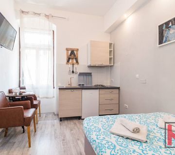 Istra, Pula, Centar, stan 82,01 m2, četiri stambene jedinice, #prodaja - cover