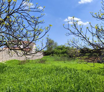 Istra, Barban, zemljište 1329m2, idealno za obiteljsku kuću ili kuću za odmor, #prodaja - cover