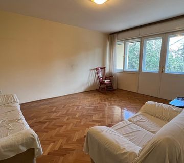 Pula, Veruda, četverosobni obiteljski stan na drugom katu na poželjnoj lokaciji #prodaja - cover