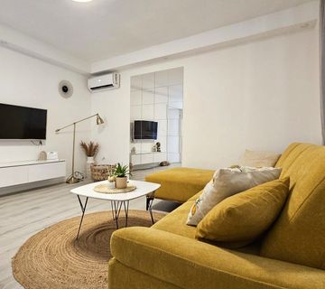 Pula, Arena, potpuno renovirani stan u blizini Arene 2SS+DB, 67m2 #prodaja - cover