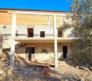 Istra, Kanfanar, kuća za odmor, započeta renovacija, #prodaja - cover