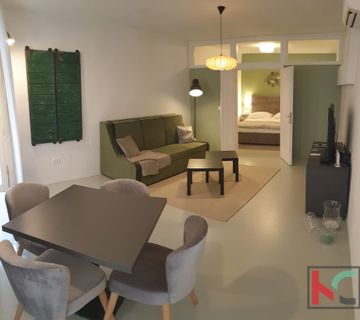 Istra, Rovinj, renovirani stan 49,05 m2 u centru grada, #prodaja - cover