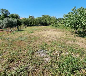 Istra, Valtura, Građevinsko zemljište 978m2 pravilnog formata - cover