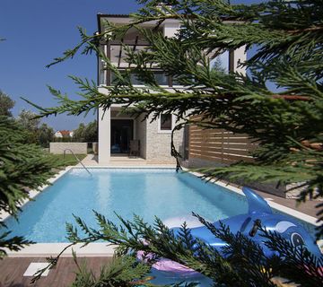 Fažana, luksuzna Villa s bazenom, panoramski pogled - cover