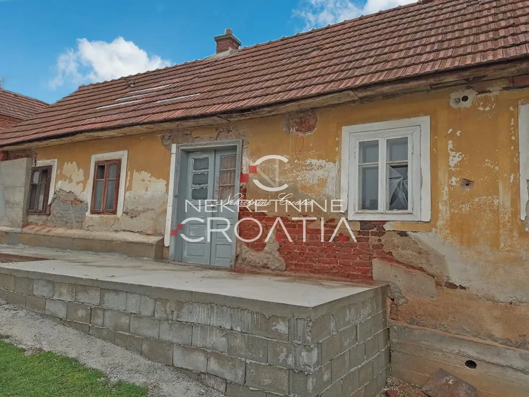 Stara kuća iz 1926. g, za adaptaciju - cover