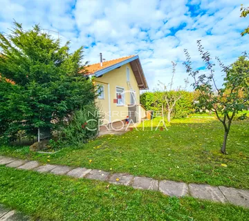 EKSKLUZIVNO: KUĆA NA ODLIČNOJ LOKACIJI! - cover