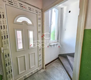 VARAŽDIN, KUĆA SA POSLOVNIM PROSTOROM - cover